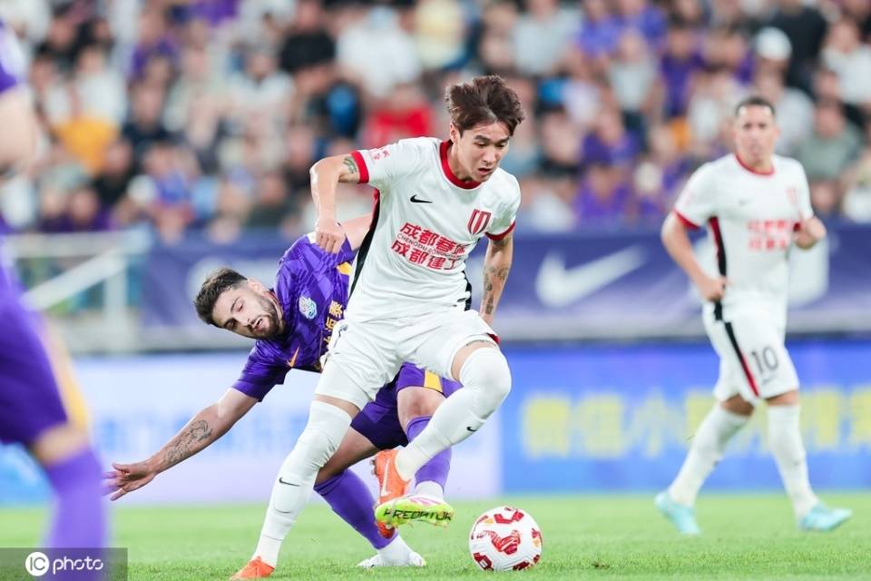  赛地聚焦：中超关键时刻热度飙升，上海海港造点机会，底气十足，细节决定成败